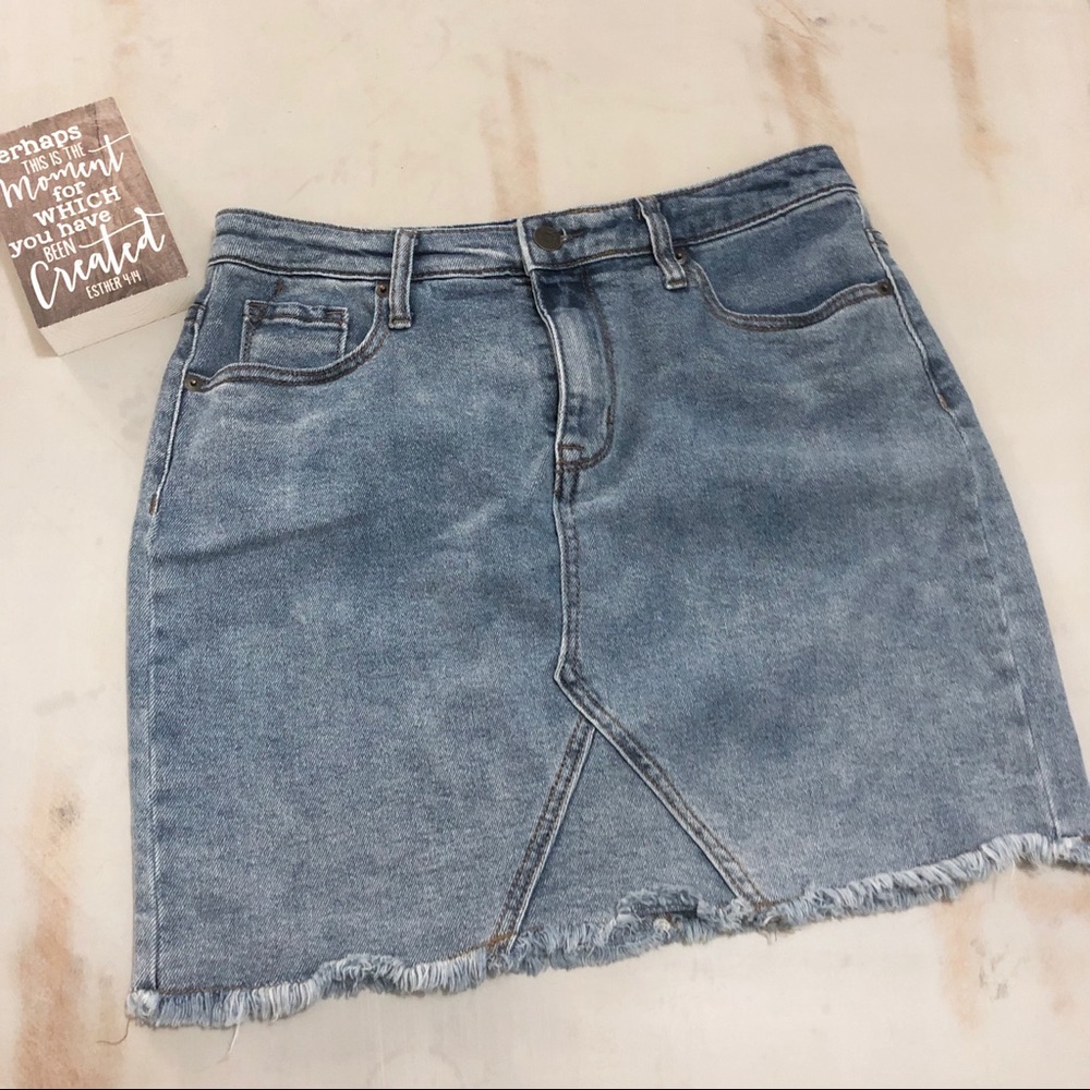 Most perfect denim jean skirt ever